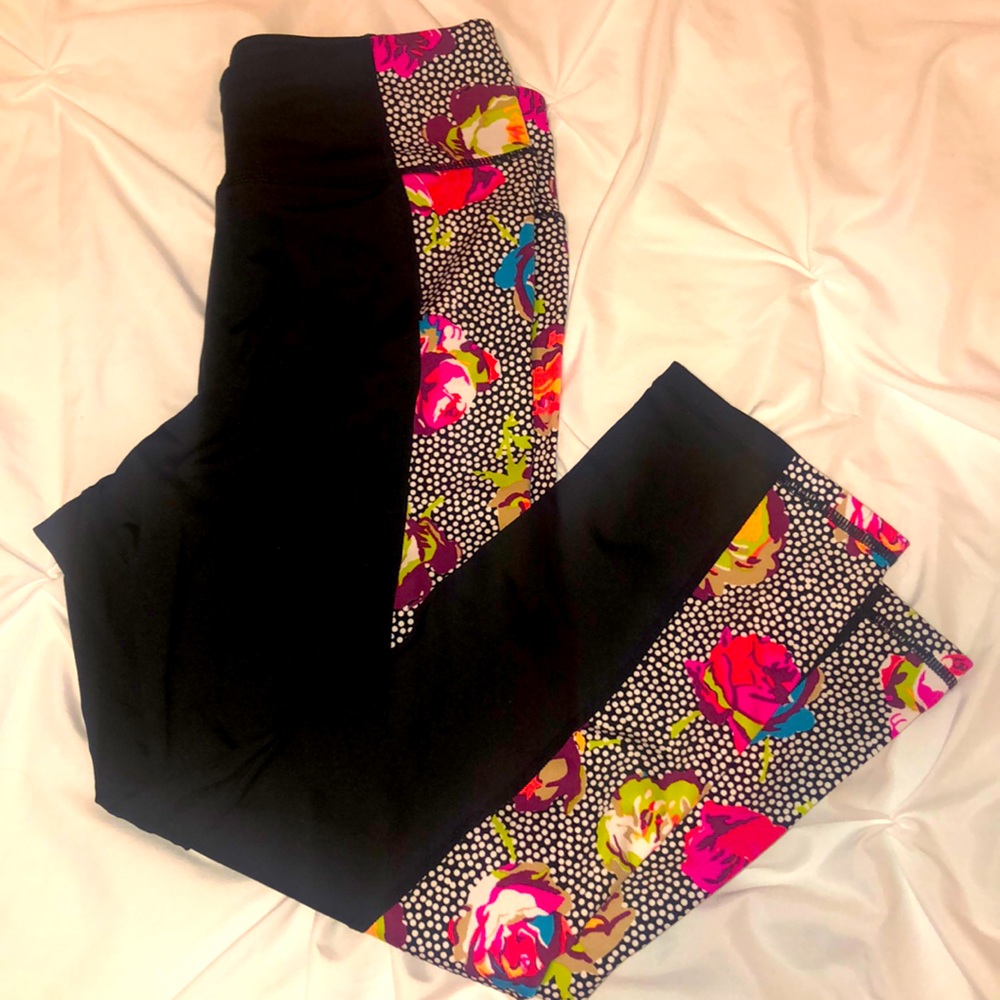 Betsey Johnson Capri Spandex